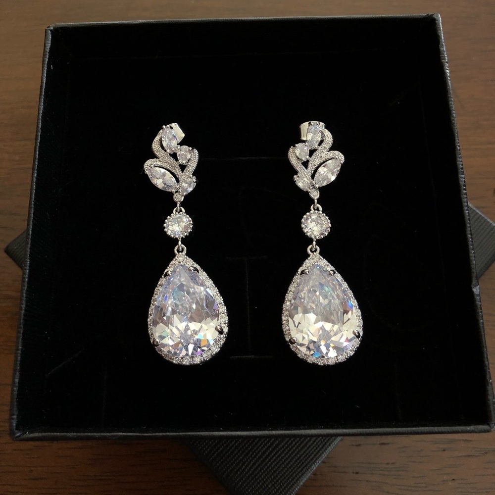 Never Worn Bridal Teardrop Earrings